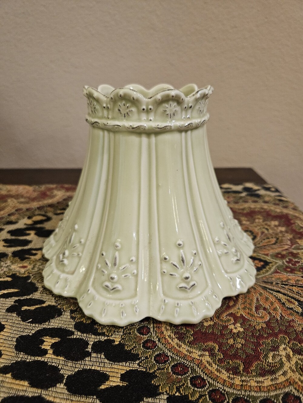 Yankee Candle Spring Sage Green Lacey Scalloped Edge Jar Shade